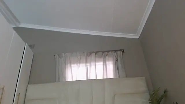 Snapshot of naughtyblackdolie chatting on 12-20-24, 06:29 naughtyblackdolie online show from 12-20-24, 06:29