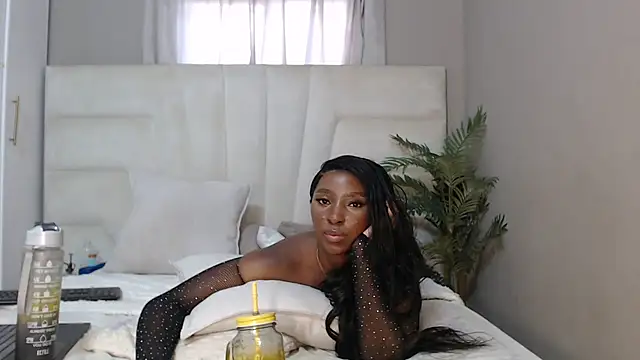 Snapshot of naughtyblackdolie chatting on 01-31-25, 06:24 naughtyblackdolie online show from 01-31-25, 06:24