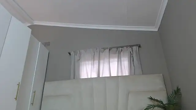 Snapshot of naughtyblackdolie chatting on 02-11-25, 06:40 naughtyblackdolie online show from 02-11-25, 06:40