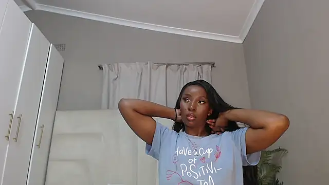 Snapshot of naughtyblackdolie chatting on 03-20-25, 03:23 naughtyblackdolie online show from 03-20-25, 03:23