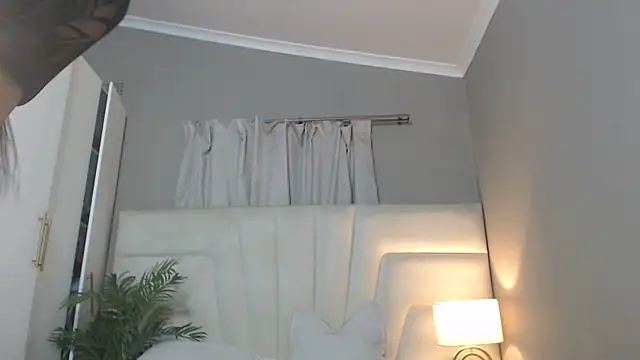 Snapshot of naughtyblackdolie chatting on 09-16-25, 08:32 naughtyblackdolie online show from 09-16-25, 08:32