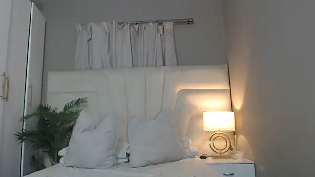 Snapshot of naughtyblackdolie chatting on 10-25-25, 10:26 naughtyblackdolie online show from 10-25-25, 10:26