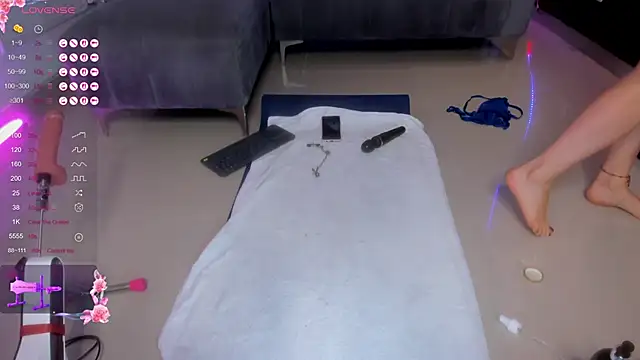 Anna parkker  online show from 03-01-25, 02:23