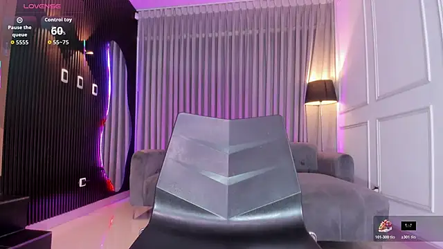 Anna parkker  online show from 10-27-25, 07:18