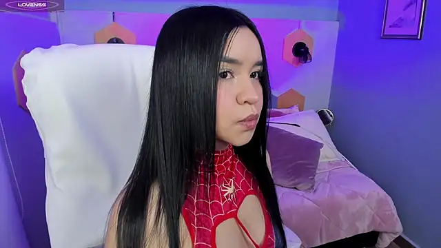 Hanna  Becker  online show from 01-22-25, 03:52