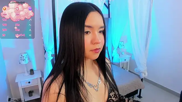 Hanna  Becker  online show from 09-28-25, 03:12