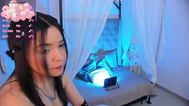 Hanna  Becker  online show from 10-03-25, 03:58