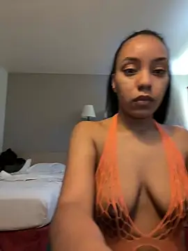 Snapshot of juicyyy323 chatting on 01-18-25, 06:43 juicyyy323 online show from 01-18-25, 06:43