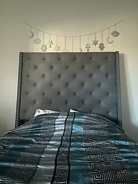 Snapshot of juicyyy323 chatting on 12-13-25, 10:26 juicyyy323 online show from 12-13-25, 10:26