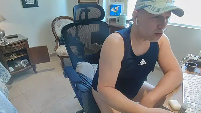 slzypvtpig online show from 02-15-26, 03:09