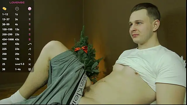 Snapshot of charlie_smiley chatting on 01-03-25, 02:32 charlie smiley online show from 01-03-25, 02:32