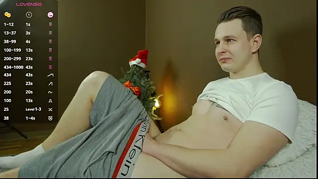 Snapshot of charlie_smiley chatting on 01-13-25, 02:28 charlie smiley online show from 01-13-25, 02:28