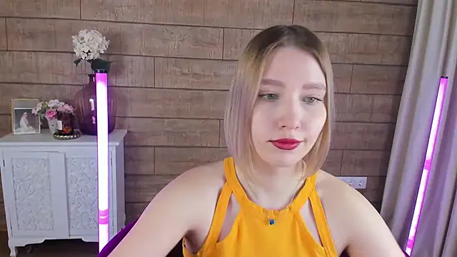 LiliLinn online show from 03-15-25, 08:04