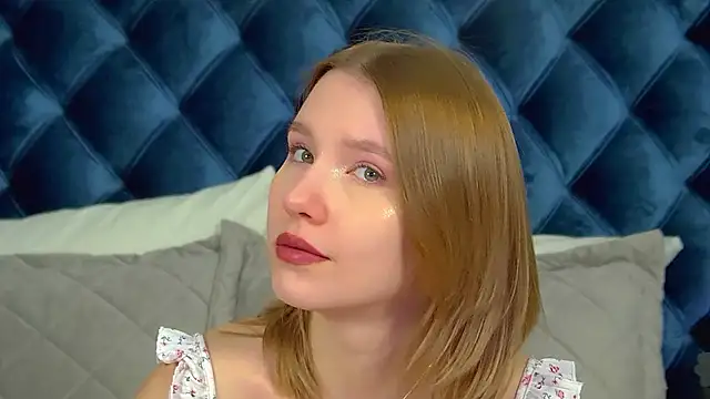 LiliLinn online show from 02-07-26, 05:00