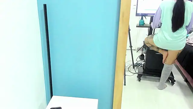 Snapshot of NinaInk chatting on 02-08-25, 11:55 NinaInk online show from 02-08-25, 11:55