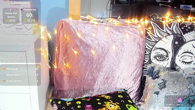 Snapshot of NinaInk chatting on 02-08-25, 03:00 NinaInk online show from 02-08-25, 03:00