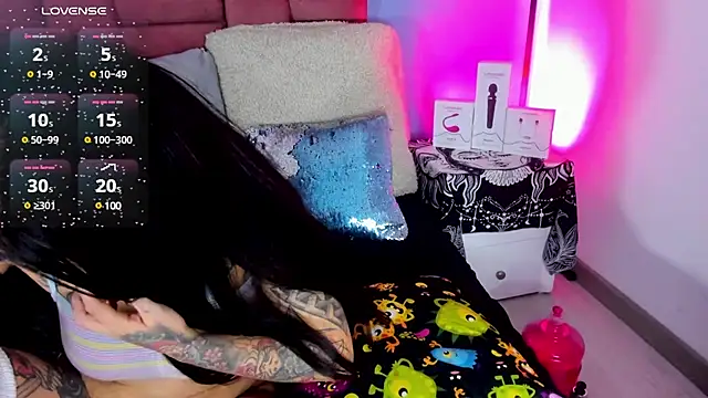 Snapshot of NinaInk chatting on 02-20-25, 02:46 NinaInk online show from 02-20-25, 02:46