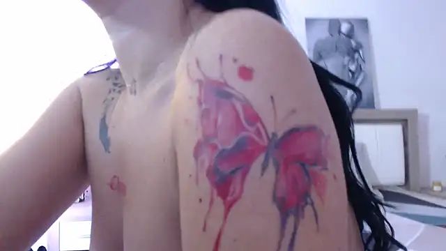 LaylaCruzRose online show from 12-15-24, 05:20