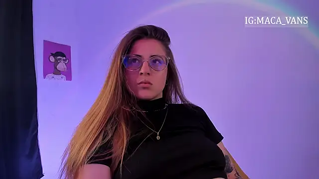 Snapshot of tekila__ chatting on 01-20-25, 11:32 tekila online show from 01-20-25, 11:32