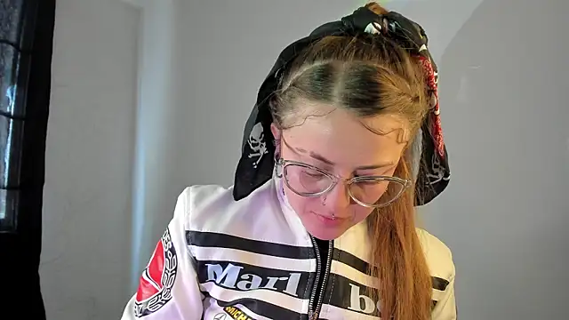 Snapshot of tekila__ chatting on 02-01-25, 04:33 tekila online show from 02-01-25, 04:33