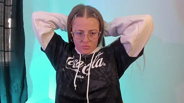 Snapshot of tekila__ chatting on 02-12-25, 08:40 tekila online show from 02-12-25, 08:40