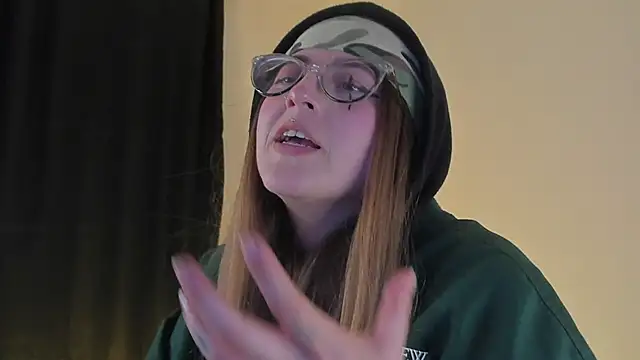 Snapshot of tekila__ chatting on 03-09-25, 12:10 tekila online show from 03-09-25, 12:10