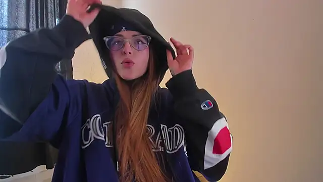 Snapshot of tekila__ chatting on 03-12-25, 07:28 tekila online show from 03-12-25, 07:28