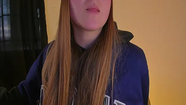 Snapshot of tekila__ chatting on 03-12-25, 10:39 tekila online show from 03-12-25, 10:39