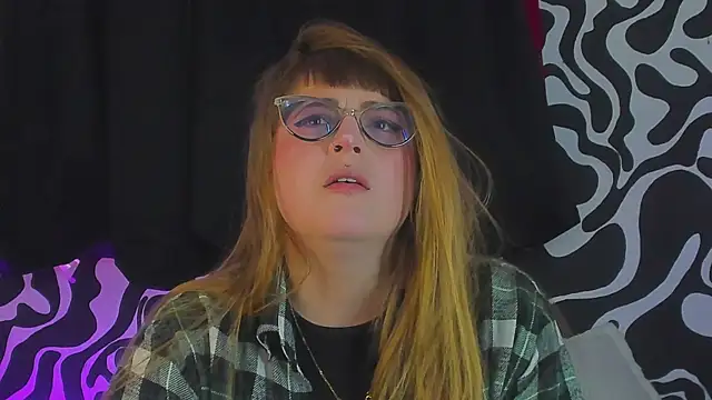 Snapshot of tekila__ chatting on 09-12-25, 06:41 tekila online show from 09-12-25, 06:41