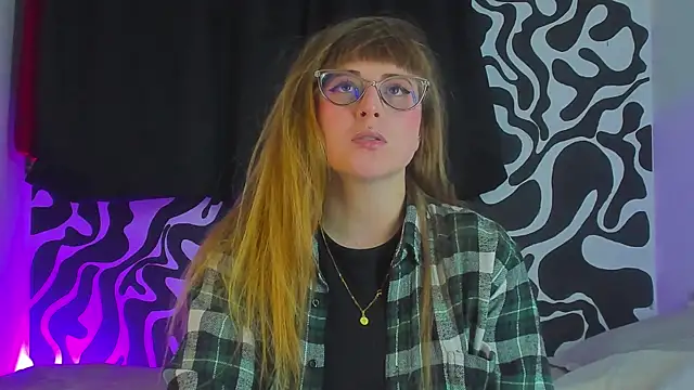 Snapshot of tekila__ chatting on 09-19-25, 02:57 tekila online show from 09-19-25, 02:57