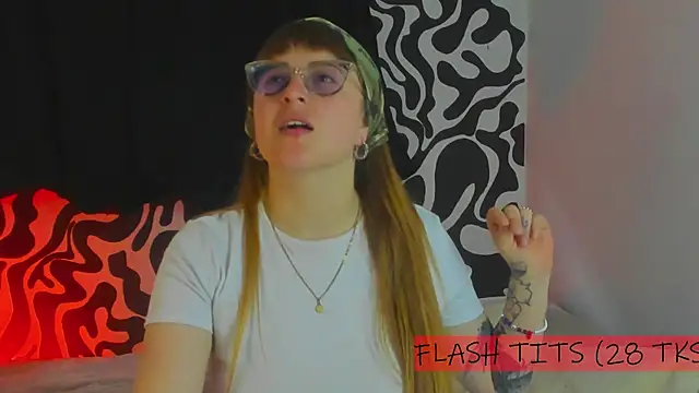 Snapshot of tekila__ chatting on 09-23-25, 05:05 tekila online show from 09-23-25, 05:05