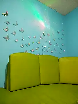 Snapshot of evelyn_prince1 chatting on 09-11-25, 10:37 evelyn prince1 online show from 09-11-25, 10:37