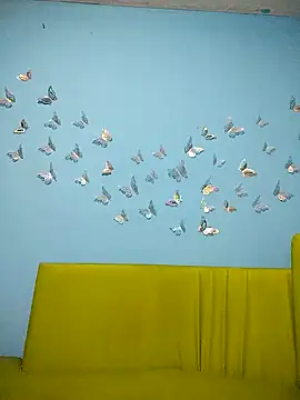 Snapshot of evelyn_prince1 chatting on 10-28-25, 10:19 evelyn prince1 online show from 10-28-25, 10:19