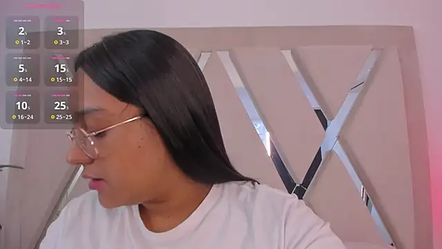 Snapshot of ellamontoya chatting on 02-22-26, 11:20 ellamontoya online show from 02-22-26, 11:20