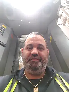 Snapshot of your_man85 chatting on 12-24-24, 11:17 your man85 online show from 12-24-24, 11:17