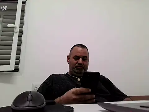 Snapshot of your_man85 chatting on 01-26-25, 09:40 your man85 online show from 01-26-25, 09:40