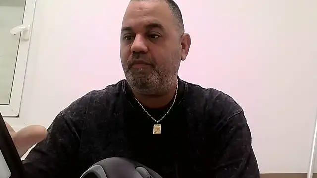 Snapshot of your_man85 chatting on 01-28-25, 10:34 your man85 online show from 01-28-25, 10:34