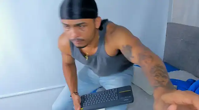 Snapshot of Mateo_Reales chatting on 03-03-25, 03:52 Mateo Reales online show from 03-03-25, 03:52