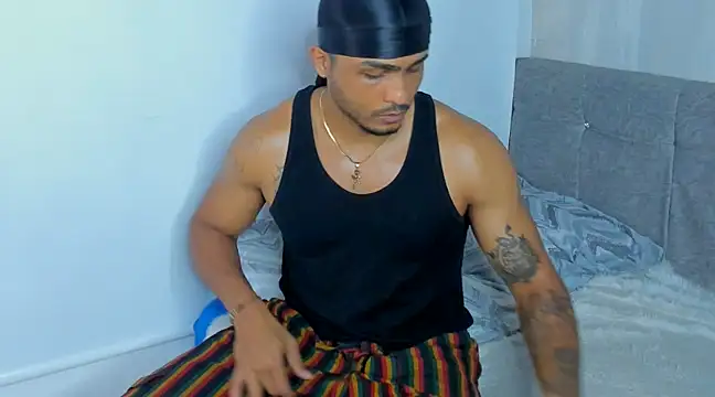 Snapshot of Mateo_Reales chatting on 03-04-25, 03:55 Mateo Reales online show from 03-04-25, 03:55