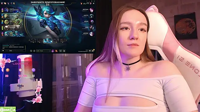 MoonlishSiren online show from 02-16-25, 01:25