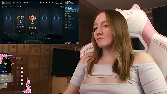 MoonlishSiren online show from 10-12-25, 08:52