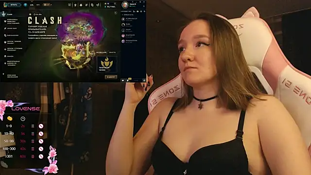 MoonlishSiren online show from 12-14-25, 06:12