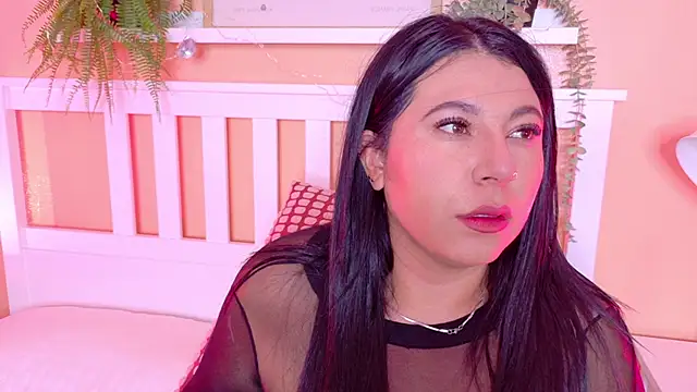 Snapshot of KendalMilleer chatting on 10-27-25, 10:30 KendalMilleer online show from 10-27-25, 10:30