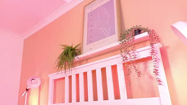 Snapshot of KendalMilleer chatting on 10-29-25, 10:17 KendalMilleer online show from 10-29-25, 10:17