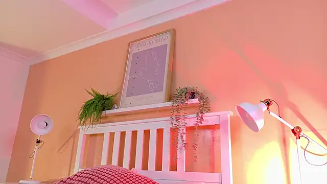 Snapshot of KendalMilleer chatting on 11-08-25, 10:26 KendalMilleer online show from 11-08-25, 10:26