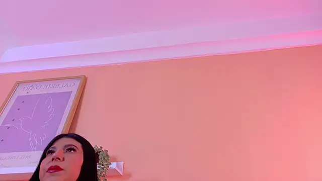 Snapshot of KendalMilleer chatting on 11-28-25, 10:29 KendalMilleer online show from 11-28-25, 10:29