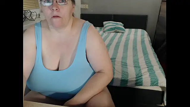 Sweetboobs online show from 10-28-25, 04:27