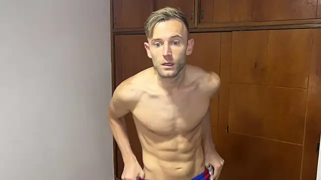 Snapshot of aquilesmade chatting on 12-15-24, 03:42 aquilesmade online show from 12-15-24, 03:42