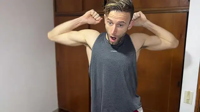 Snapshot of aquilesmade chatting on 12-28-24, 03:37 aquilesmade online show from 12-28-24, 03:37