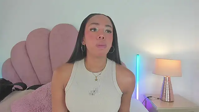 Nicole Paradise online show from 03-28-26, 12:38